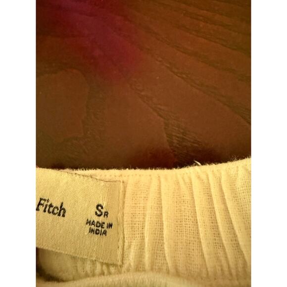 Abercrombie & Fitch White Lined Pants - Picture 6 of 8